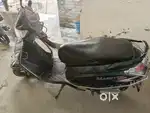 Hero Maestro Edge (110 cc) in grey colour