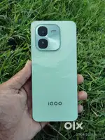iQOO z9x. Phone hain