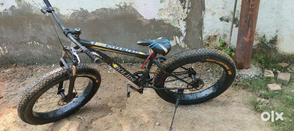 Mote tyre waali cycle