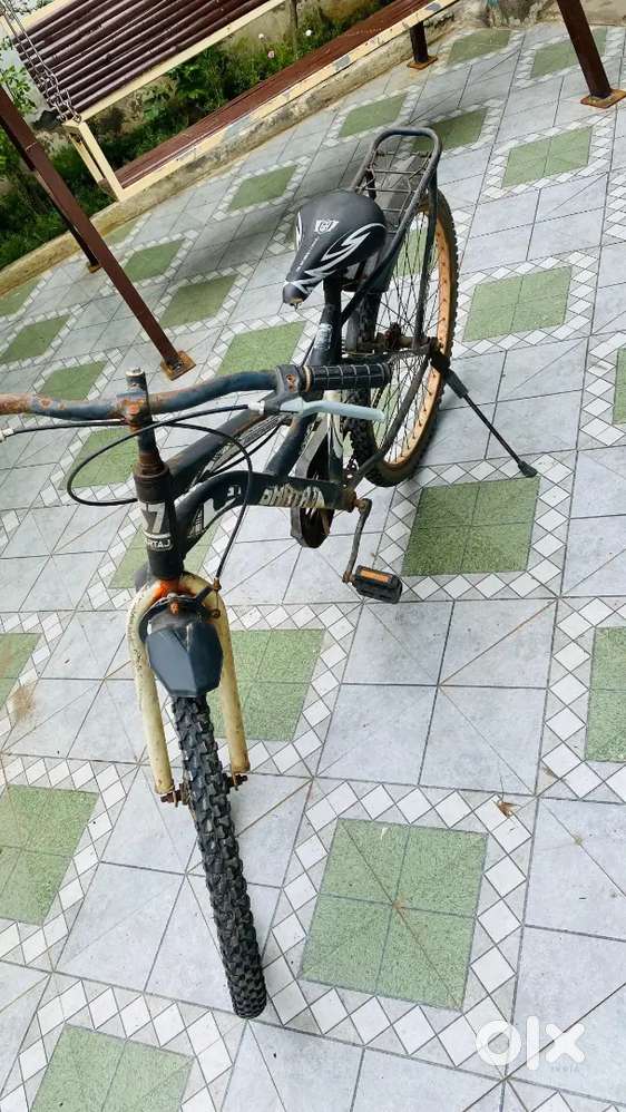 cycle...old but good condition everything is properly work