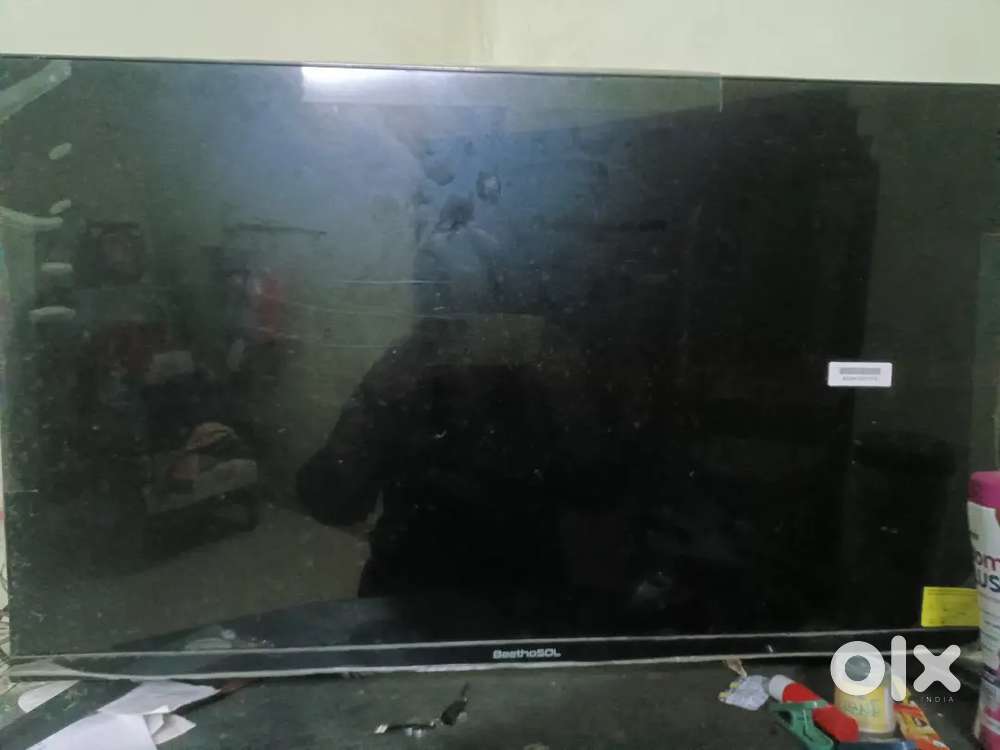Tv hai 40 inch ki smart tv bas screen me blue line aa rhe hai
