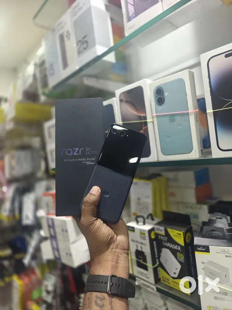 NBS MOBILE MOTO RAZR 50 ULTRA 12/512GB 6 MONTHS WARRANTY AVAILABLE