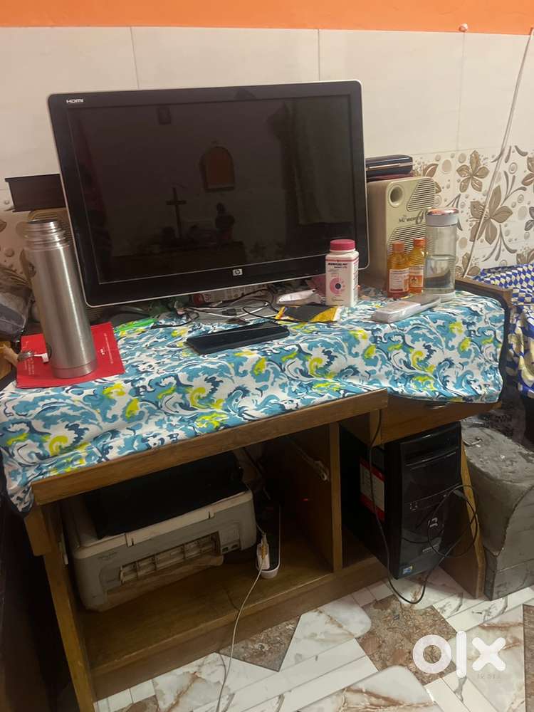 Desktop for sale