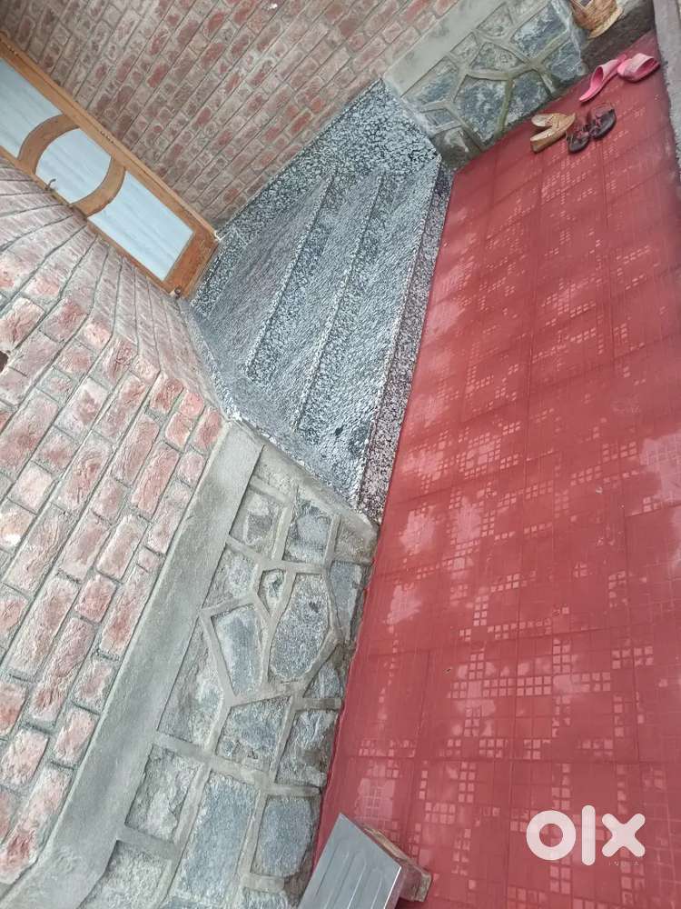 9 marlas house on urgent sale