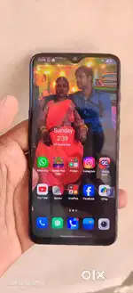 Oneplus 7 only Rs 12000 old 1.5 year