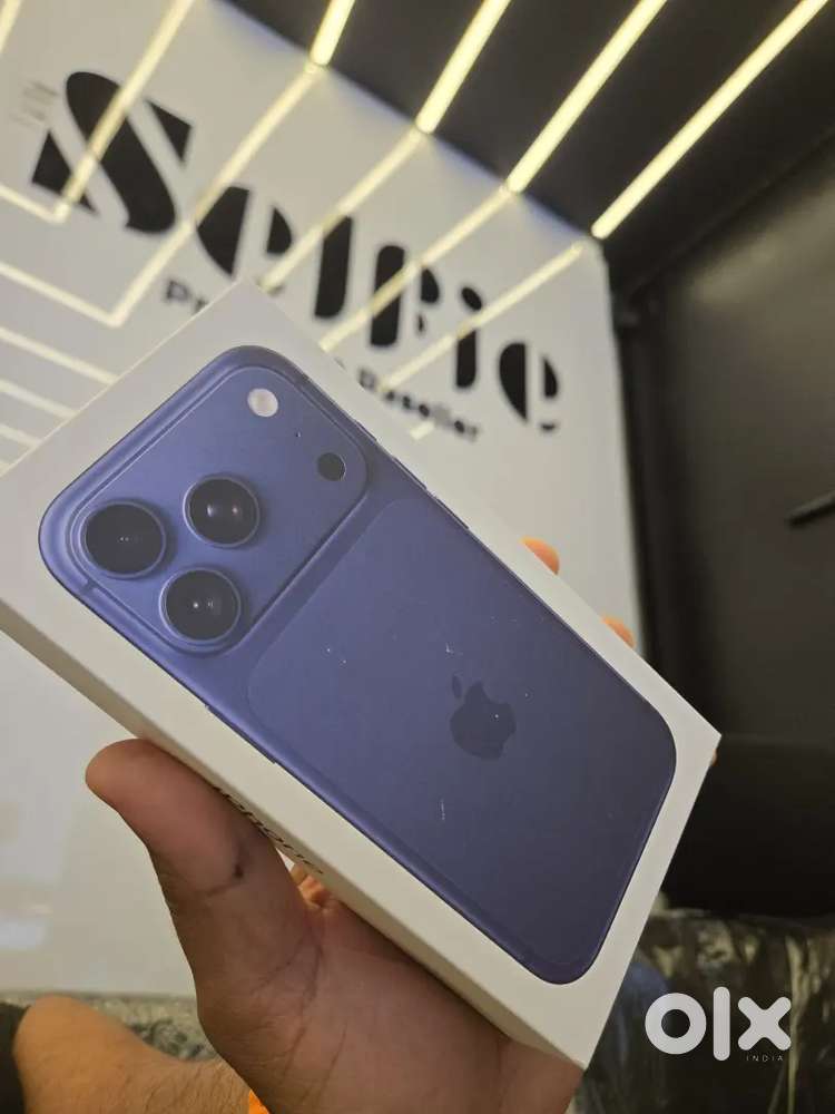 Pure sealed iphone 17pro indian MRP stock 1year warranty 256GB Deep
