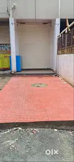shop availabe on rent at a prime location