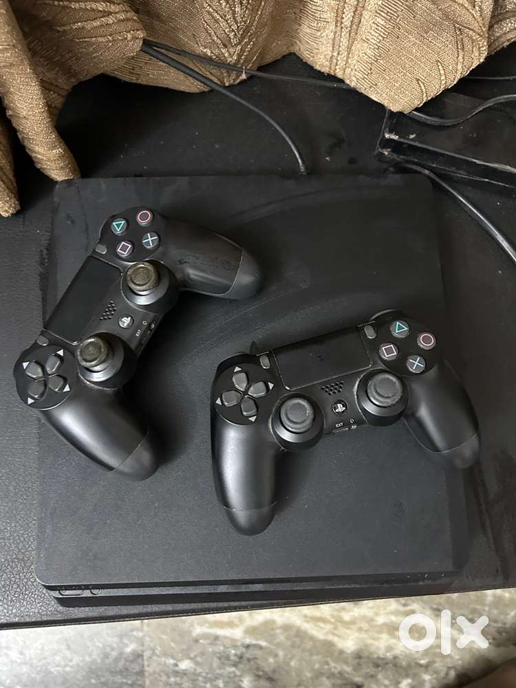 Ps4 slim 1tb mint condition