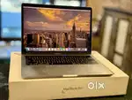 MacBook Pro 13”  i7  16GB RAM  512GB SSD  Touch Bar