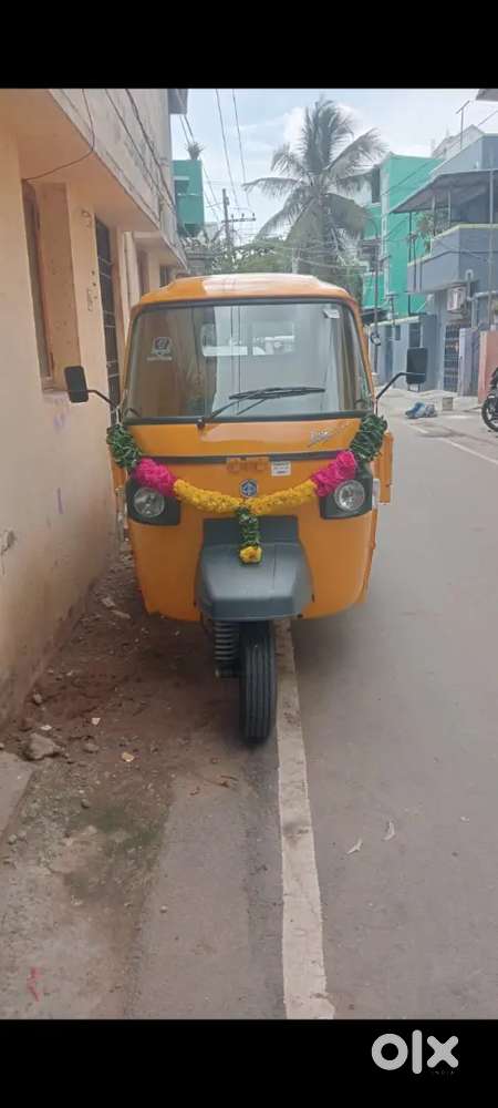 We need a driver for ape auto 3 weeler to drive in porter