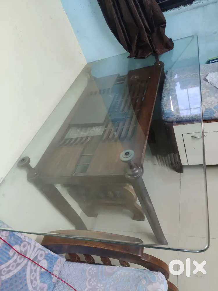 WOODEN DINNING TABLE WITH GLASS TOP AND 6 CHAIR