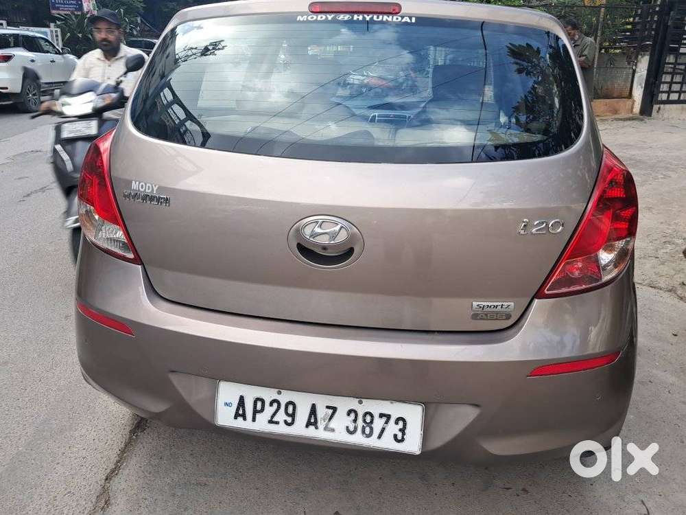 Hyundai i20 Sportz Plus, 2014, Petrol