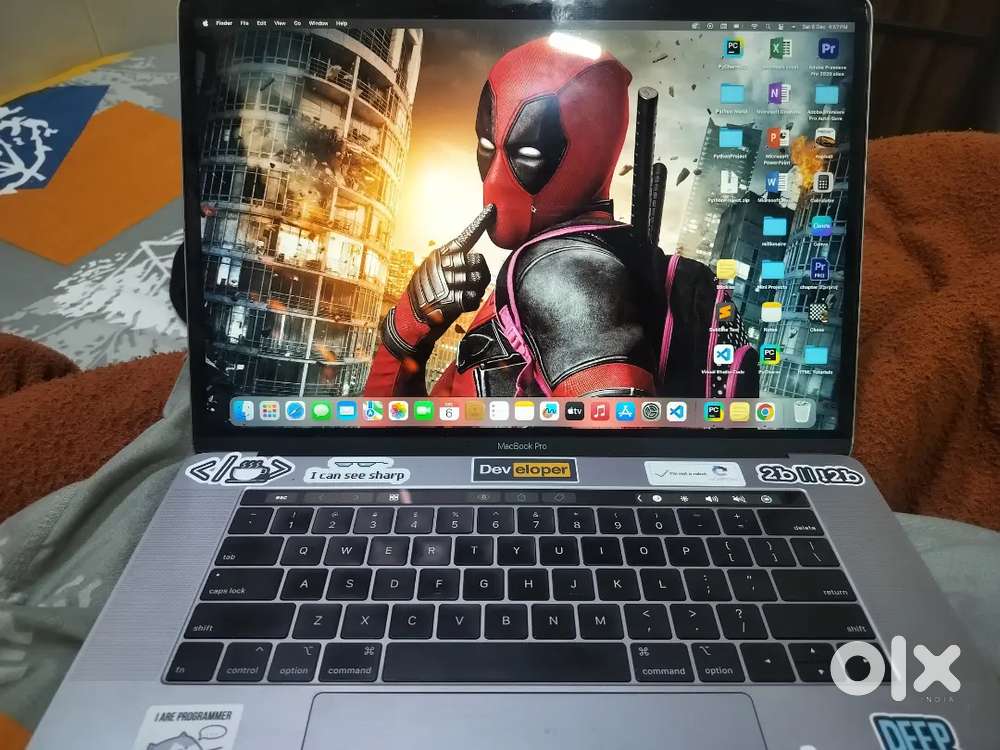 MACBOOK PRO