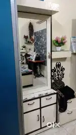 Dressing table