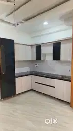 4 bhk flat available ready to move on road
