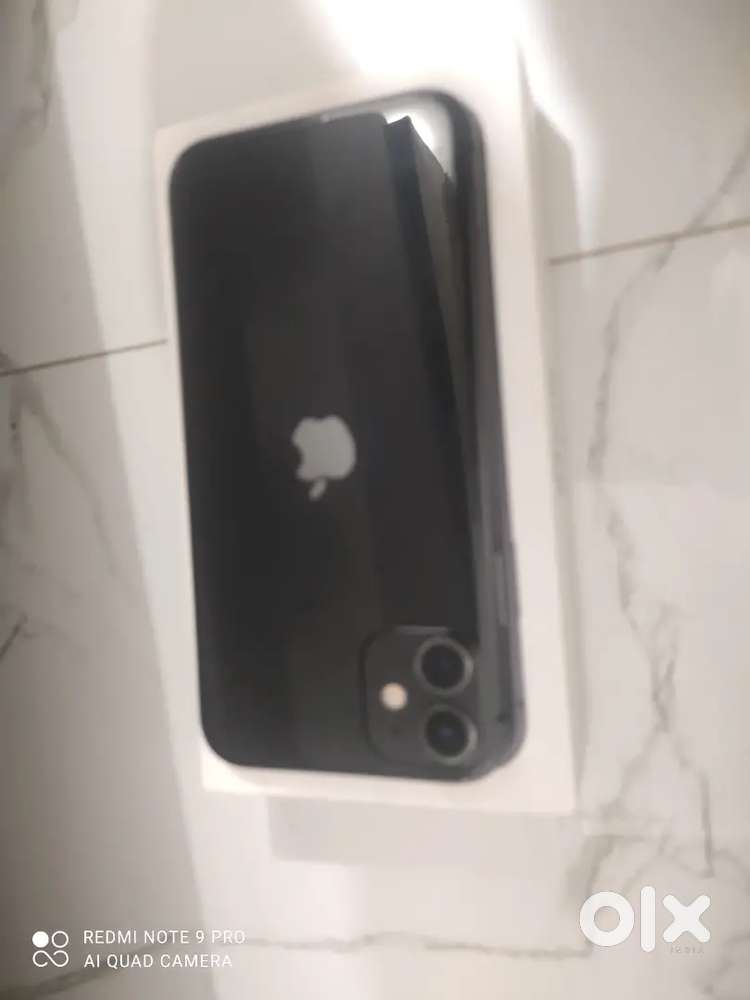 Iphone 11 64 gb selling