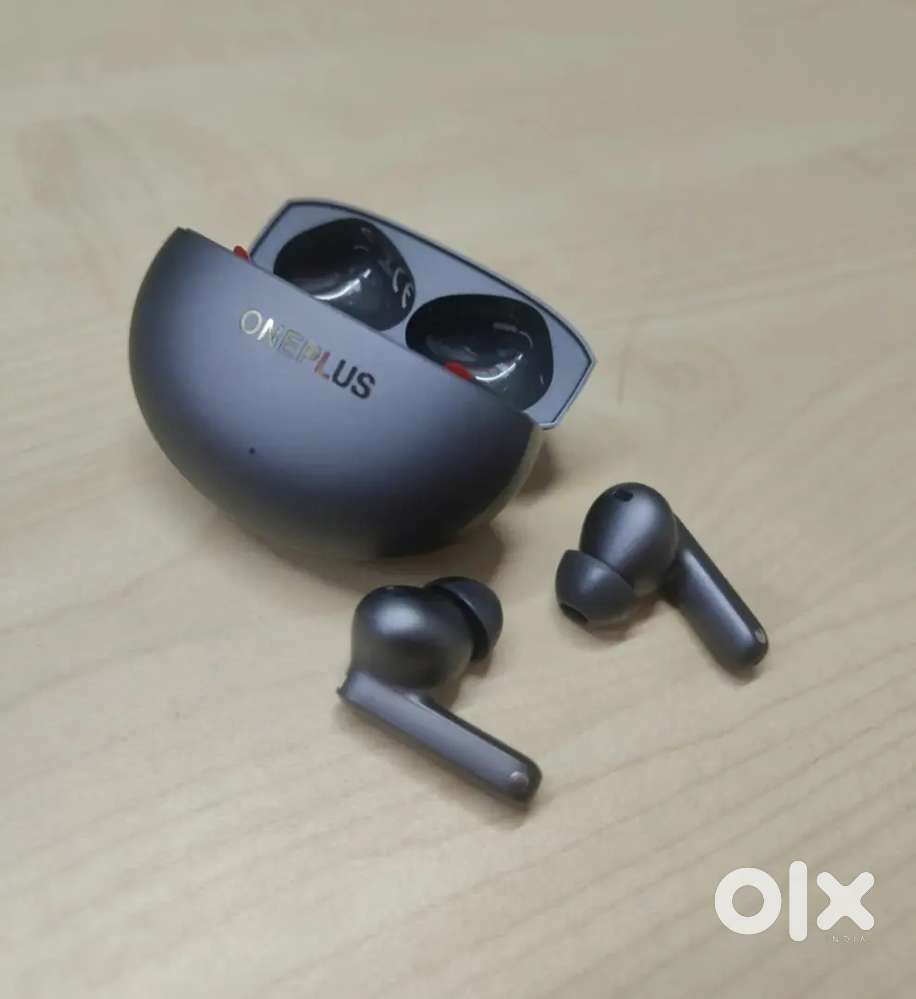 One Plus buds 4