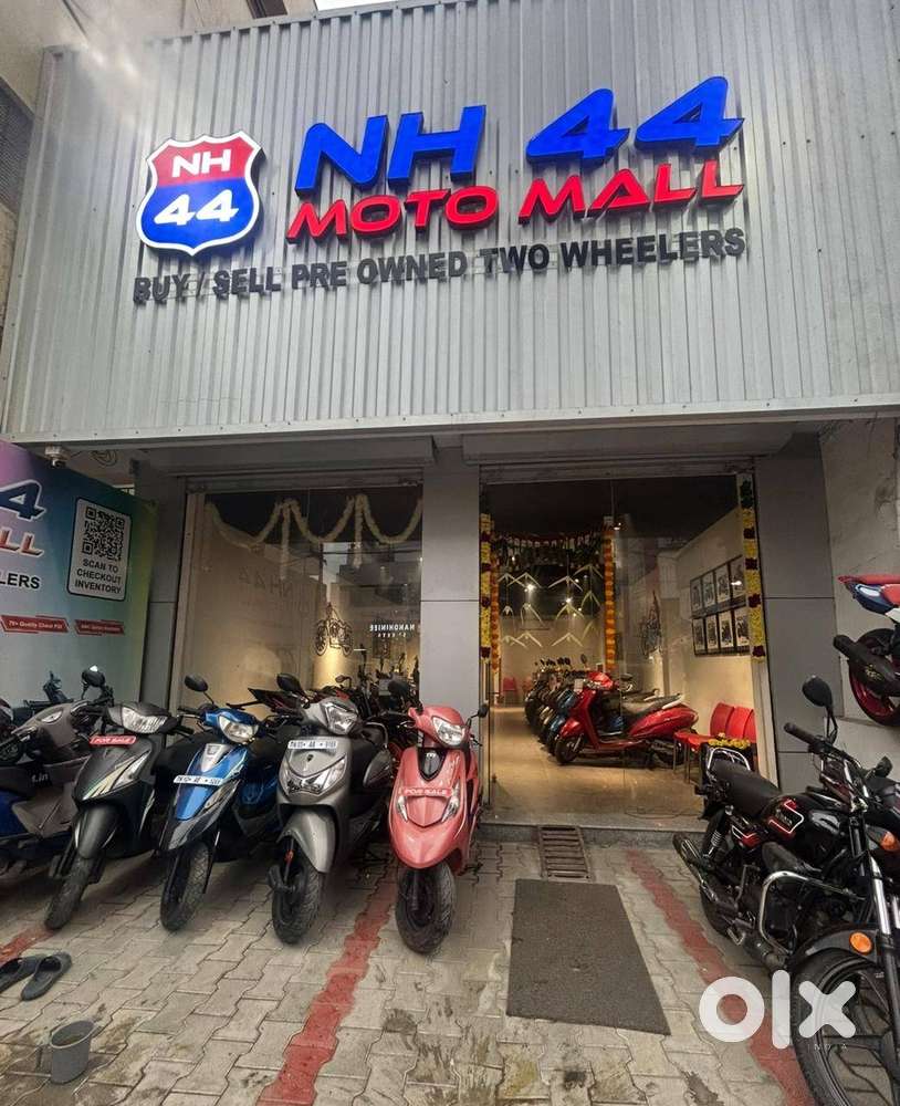 SALES EXECUTIVE FOR TWO WHEELER SHOWROOM