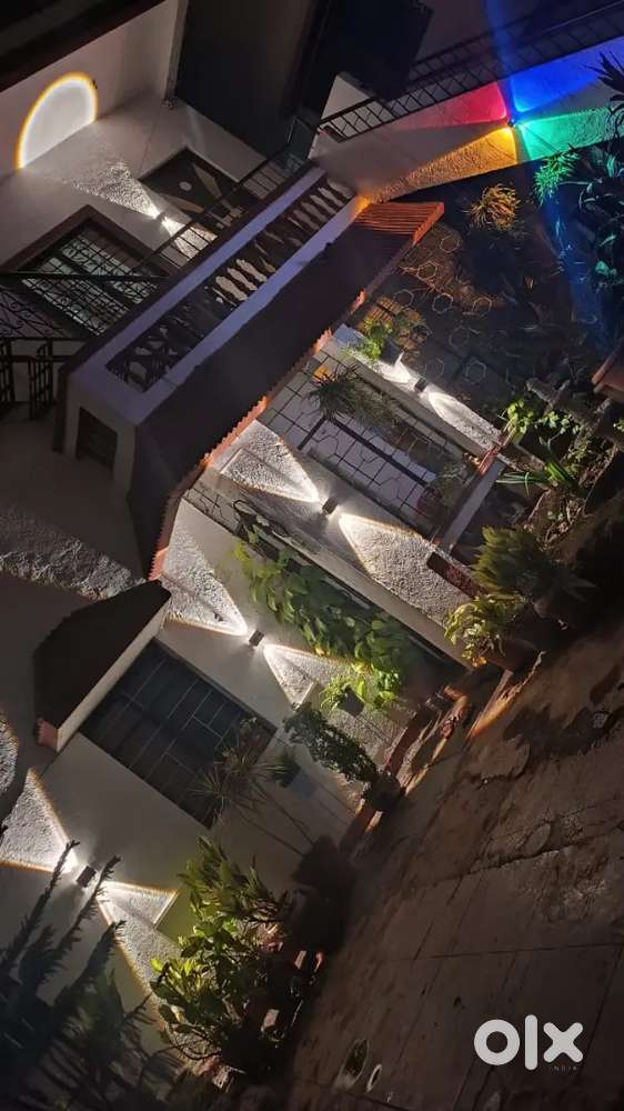 Decent Row houses for Boys to stsy