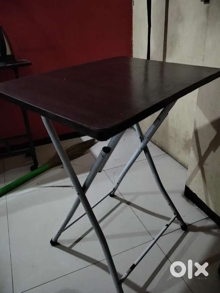 Study table/computer table/dine table