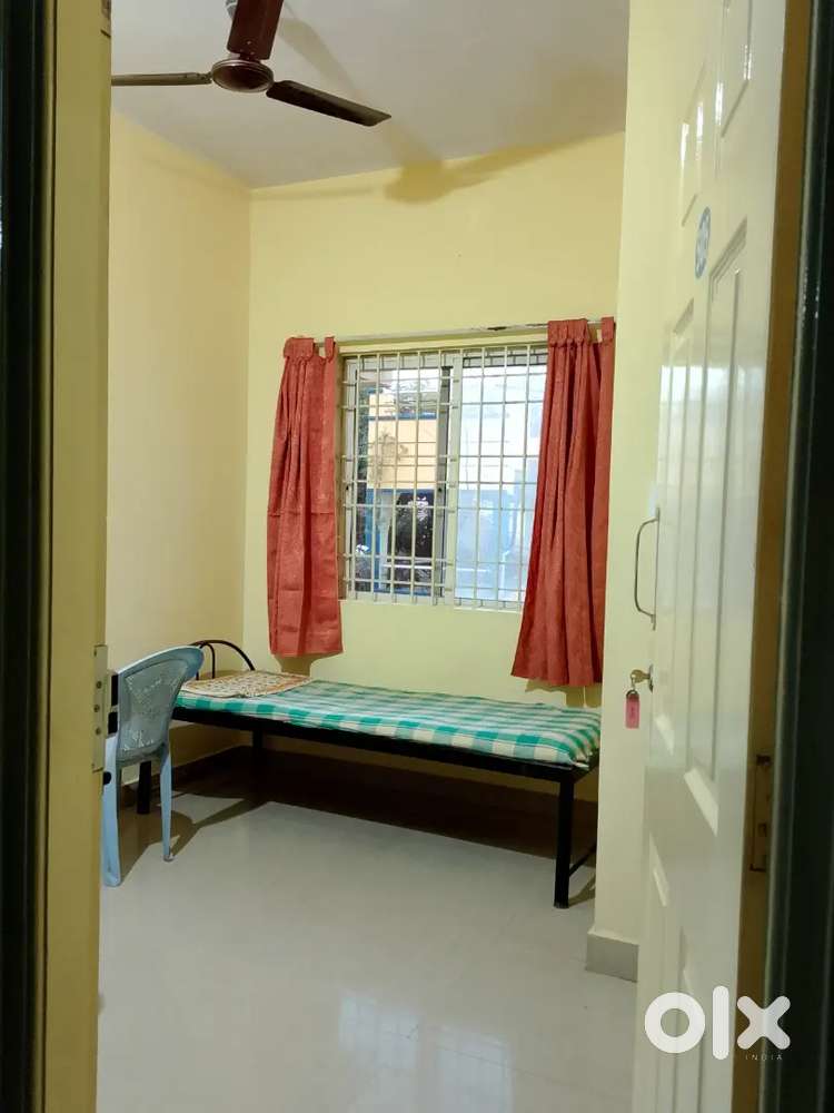 Single rooms,1BHk and 1RK