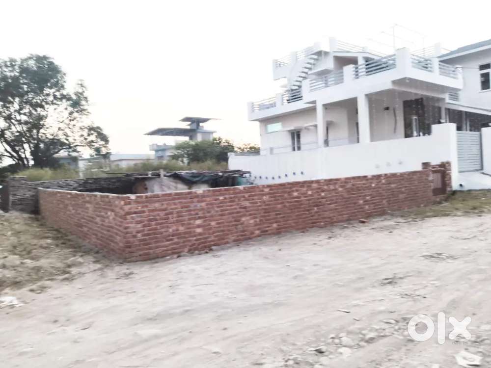 R3 Plot for sale