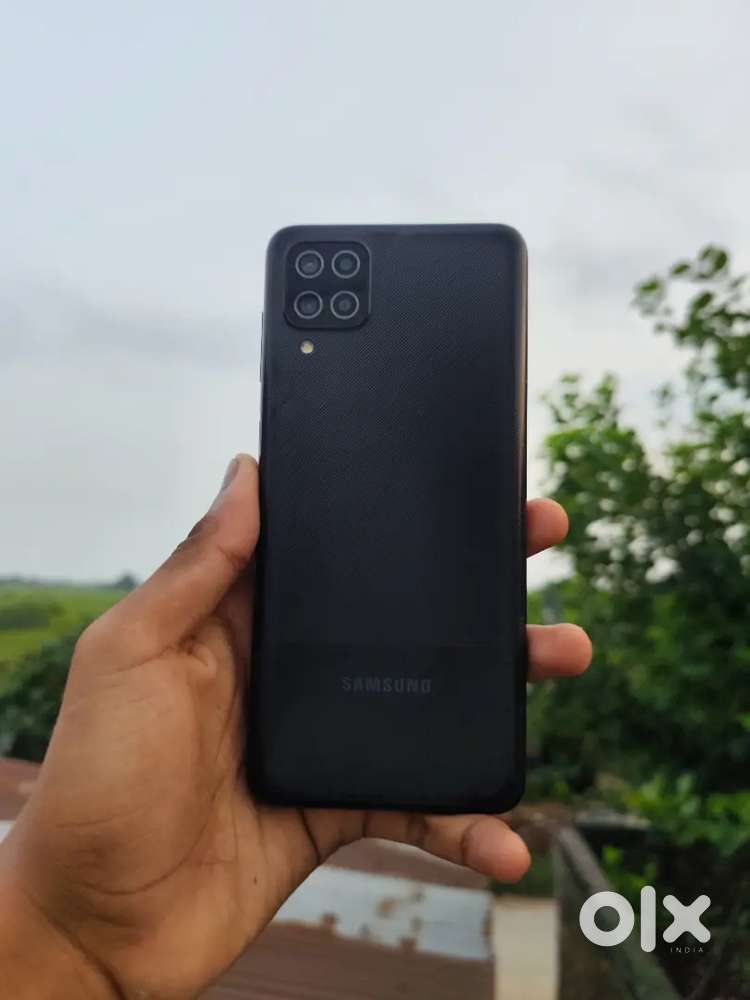SAMSANG M12 ( 4-64 )