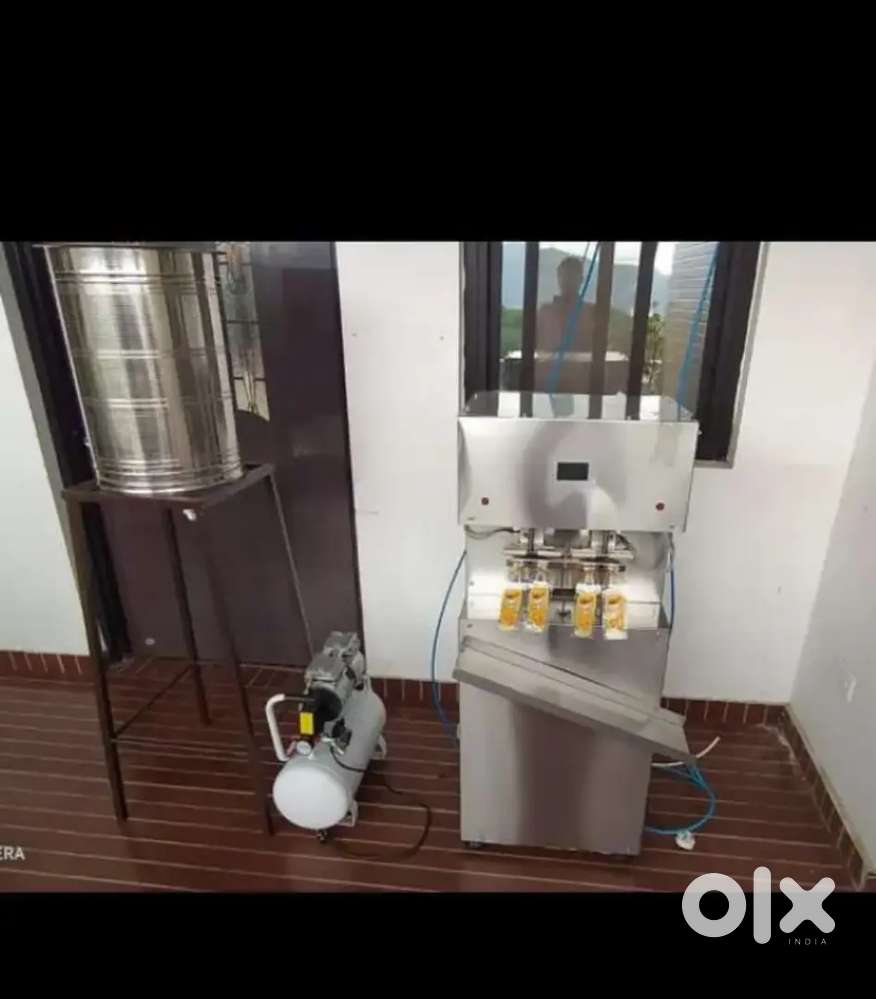 JUICE POUCH FILLING MACHINE