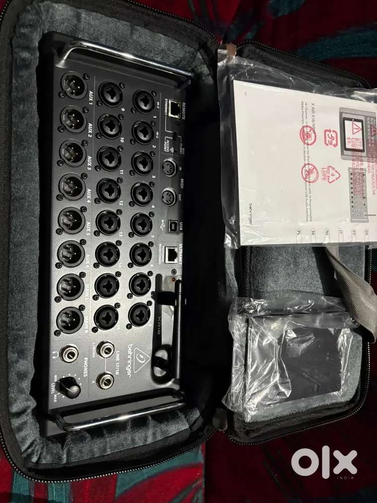 Bheringer xair 18 digital mixer