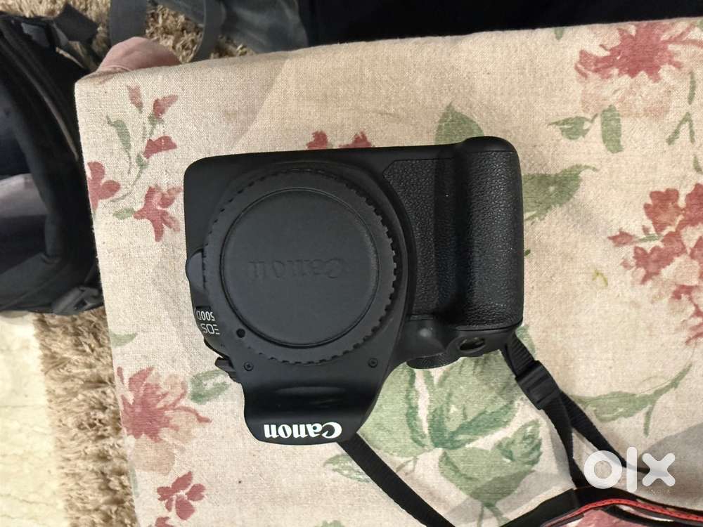 Canon 1500D DSLR Kit + 18-55mm + 75-300mm + Bag
