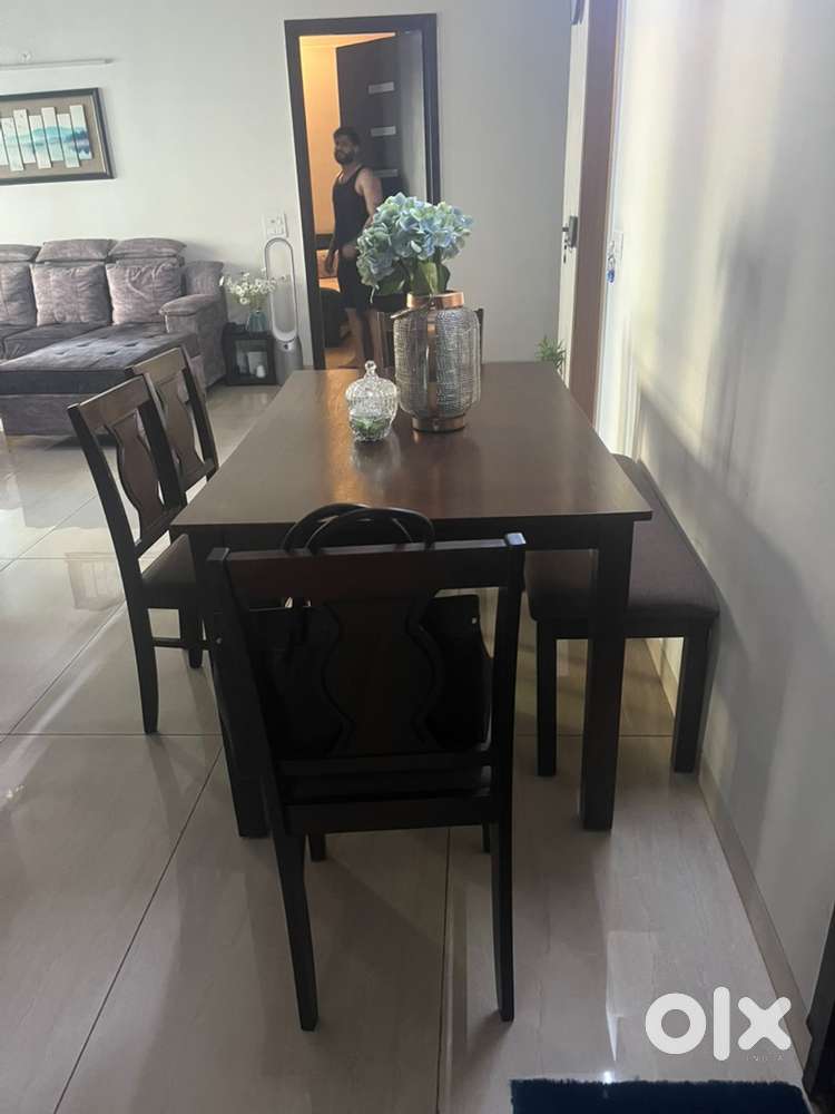 Fantastic condition Dining table