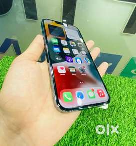 iPhone 13 pro max available in top condition