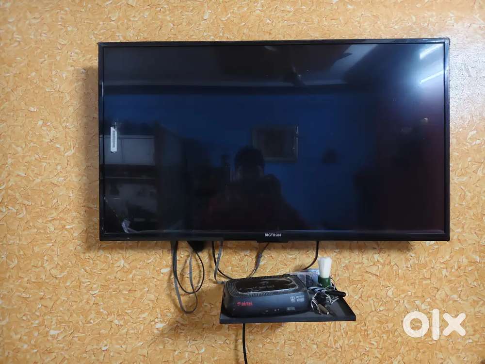 LED SMART TV FOR SALE ( 40 INCHES)
