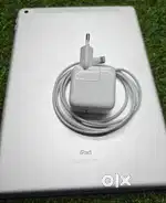 Like new ipad 9 256gb cellular with charger cable Running current