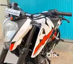 2  1  2  1  BRAND V I P MH -09 NO KTM DUKE 200 CC SHOWROOM CONDITIONS