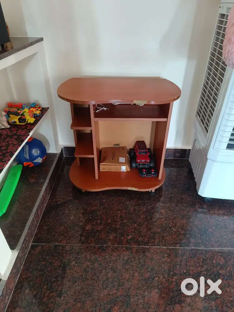 Table for computer/tv