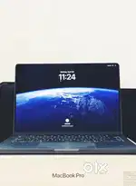 Mac book m3 pro 14 inch 18 gb chip battery 100%