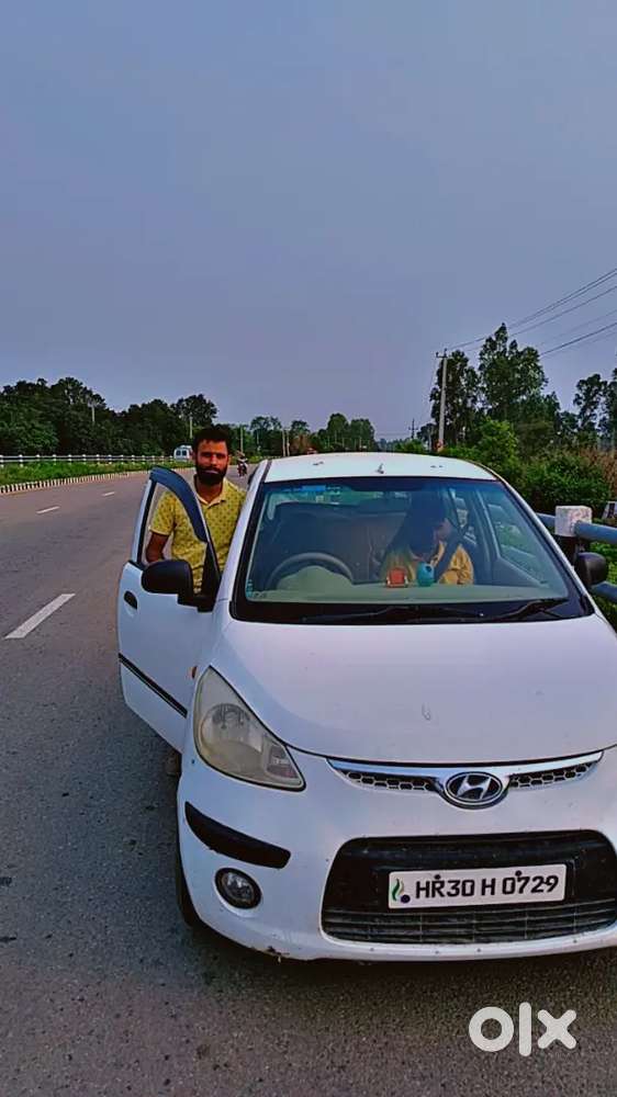 Hyundai i10 white for sale