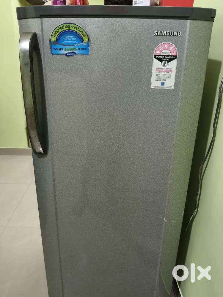 Samsung fridge with 186 lit.