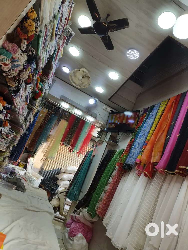 Main market shop 8×13 ki shop hai