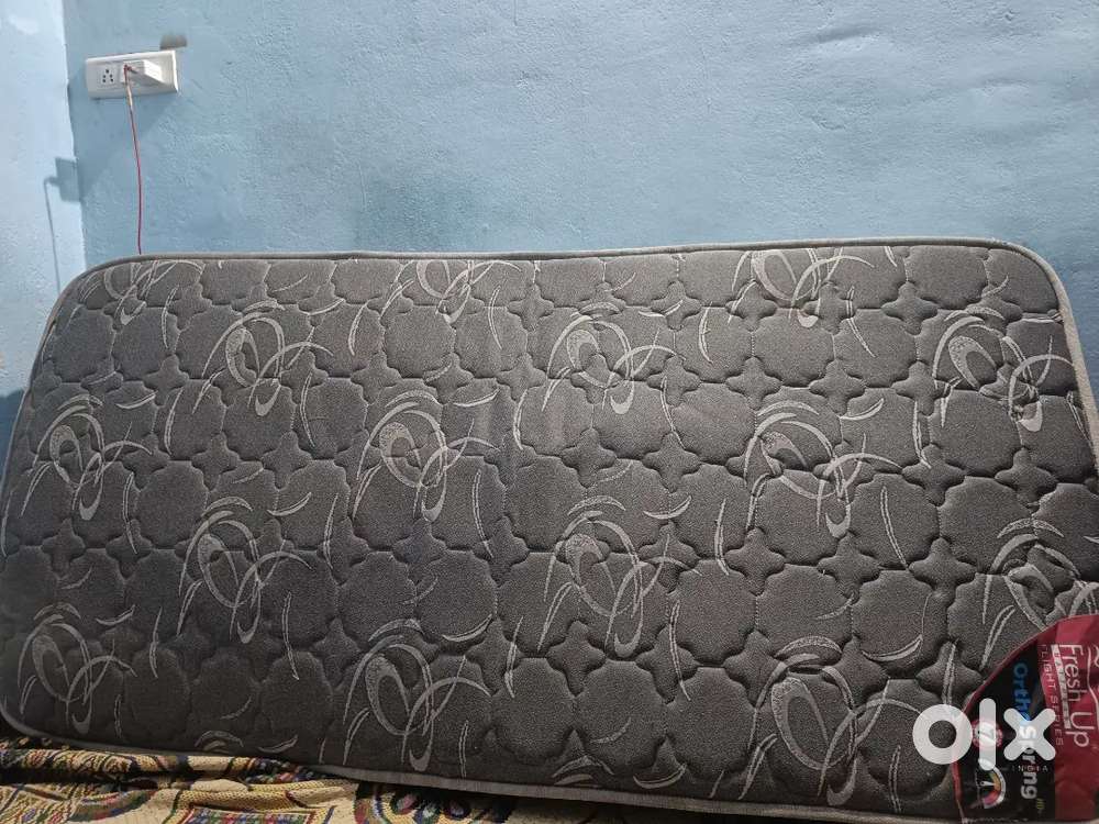 A set of 2 Mattress