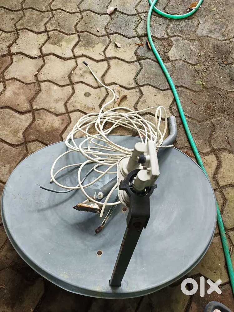 Dish tv antenna  setup box hd  remote available