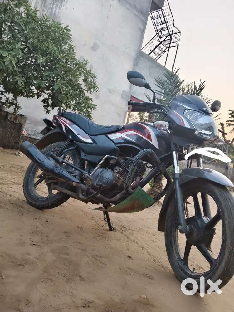 Yah bike 21000 kilometer Chali Hui Hai