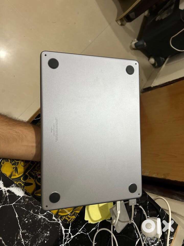 Apple macbook m3 2024