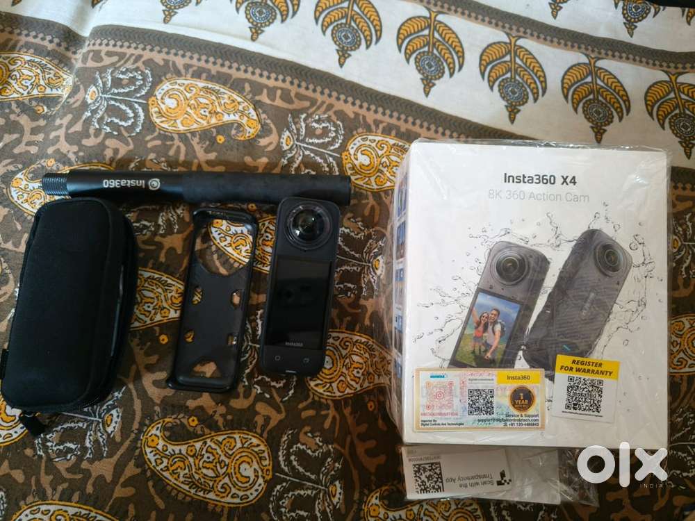 Insta 360 x4 new condition with memory card 128gb and all accessories
