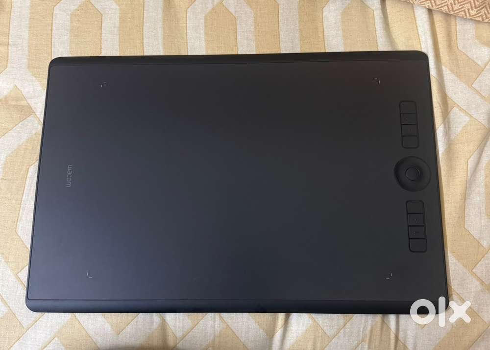 Wacom Intuos Pro Creative Pen Tablet Large Black