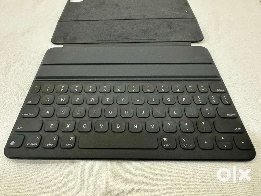 iPad Smart Keyboard Folio