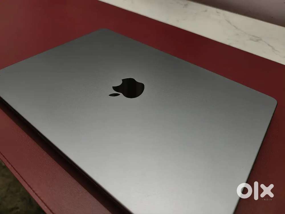 MacBook Pro M1 Pro 16 GB RAM/512GB - (14 inch) with AppleCare+