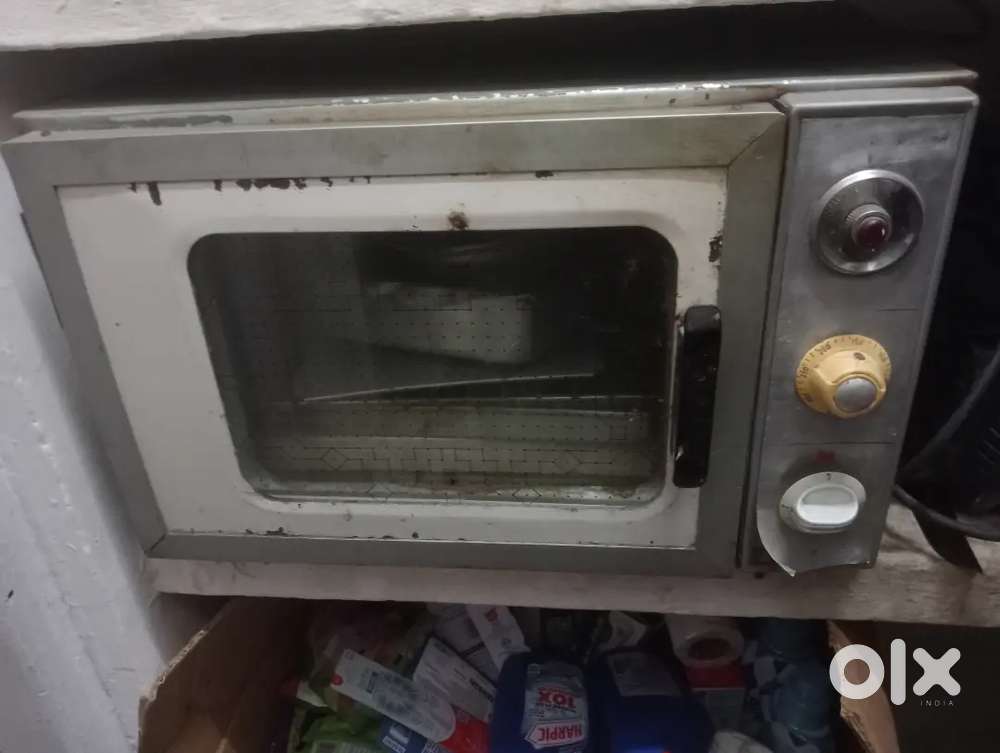 Kitchen oven running good condition, 3500
