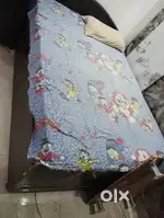 ONLY BED 4X6 GOOD CONDITION